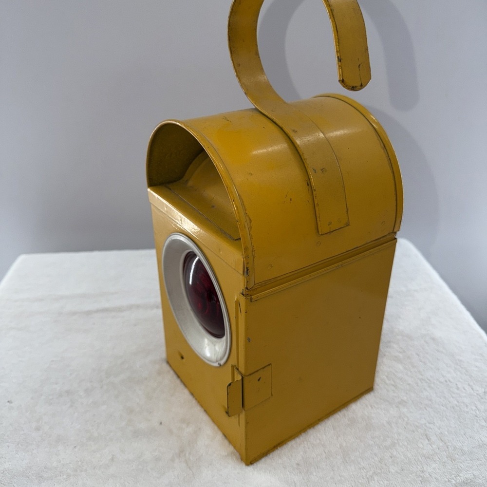 vintage Dodo Yellow Railway & Road Lamp & Metal Burner Made In England Paraffin - Picture 2 of 8